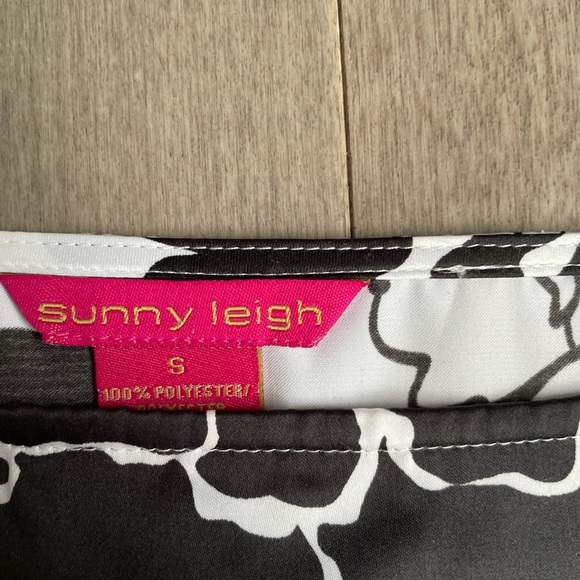 Sunny Leigh sz S blouse. New without tags - Picture 6 of 8